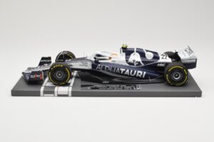 AlphaTauri AT03 #22 Y. Tsunoda Bahrain GP 2022 Minichamps 1:18 117220122 Diecast