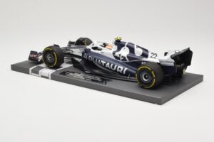 AlphaTauri AT03 #22 Y. Tsunoda Bahrain GP 2022 Minichamps 1:18 117220122 Diecast — photo 5 of 6