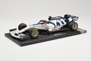 AlphaTauri Honda AT01 #26 D. Kvyat Italian GP 2020 Minichamps 1:18 117200826 Diecast — photo 2 of 6