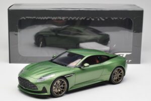 Aston Martin DB12 Green GT Spirit 1:18 GT466 Resin — photo 5 of 5