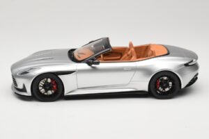 Aston Martin DB12 Volante Silver GT Spirit 1:18 GT945 Resin — photo 3 of 6