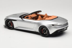 Aston Martin DB12 Volante Silver GT Spirit 1:18 GT945 Resin — photo 5 of 6