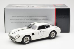 Aston Martin DB4 GT Zagato #1 24 Hours of Le Mans 1961 CMC 1:18 M-139 Diecast — photo 6 of 6