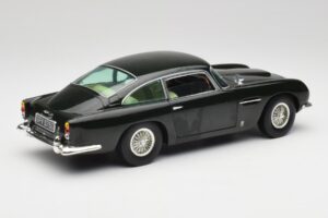 Aston Martin DB5 California Sage Chrono 1:18 H1001 Diecast — photo 3 of 8