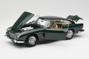 Aston Martin DB5 RHD Green AUTOart 1:18 70024 Diecast — photo 2 of 8