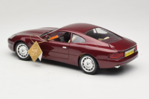 Aston Martin DB7 Red Guiloy 1:18 67550 Diecast — photo 7 of 8