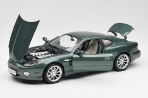 Aston Martin DB7 Vantage Green Maisto 1:18 36880 Diecast — photo 2 of 8