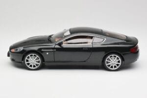 Aston Martin DB9 Black Solido 1:18 15025600 Diecast — photo 4 of 8