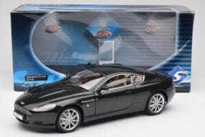 Aston Martin DB9 Black Solido 1:18 15025600 Diecast — photo 8 of 8