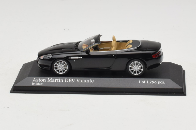 Aston Martin DB9 Cabriolet Black Minichamps 1:43 400137330 Diecast