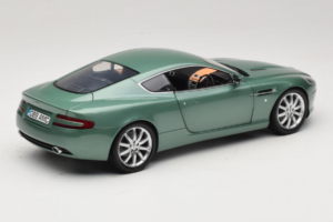 Aston Martin DB9 Green Minichamps 1:18 150137322 Diecast — photo 3 of 8
