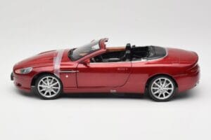 Aston Martin DB9 Volante Red Solido 1:18 8163 Diecast — photo 4 of 8