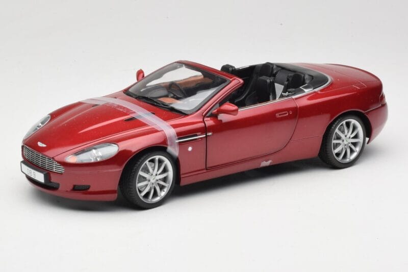 Aston Martin DB9 Volante Red Solido 1:18 8163 Diecast
