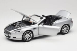 Aston Martin DB9 Volante Silver Minichamps 1:18 150137334 Diecast — photo 2 of 8