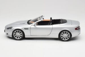 Aston Martin DB9 Volante Silver Minichamps 1:18 150137334 Diecast — photo 4 of 8