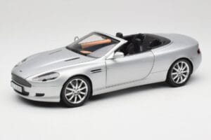 Aston Martin DB9 Volante Silver Minichamps 1:18 150137334 Diecast