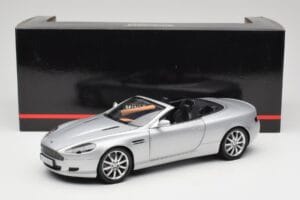 Aston Martin DB9 Volante Silver Minichamps 1:18 150137334 Diecast — photo 8 of 8