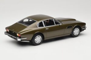 Aston Martin DBS Olive Green CMR 1:18 CMR003 Diecast — photo 2 of 6
