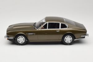 Aston Martin DBS Olive Green CMR 1:18 CMR003 Diecast — photo 3 of 6