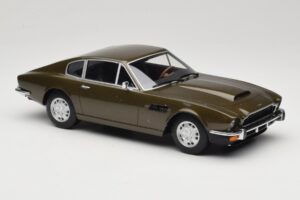 Aston Martin DBS Olive Green CMR 1:18 CMR003 Diecast — photo 4 of 6