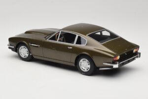 Aston Martin DBS Olive Green CMR 1:18 CMR003 Diecast — photo 5 of 6