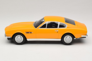Aston Martin DBS Yellow GT Spirit 1:18 GT079 Resin — photo 3 of 6