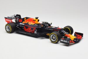 Aston Martin Red Bull Racing RB15 #33 M. Verstappen Winner Brazil GP 2019 Minichamps 1:18 110191933 Diecast — photo 4 of 6