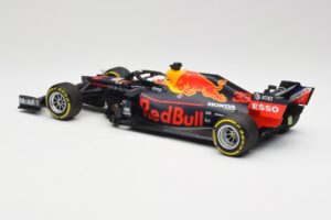 Aston Martin Red Bull Racing RB15 #33 M. Verstappen Winner Brazil GP 2019 Minichamps 1:18 110191933 Diecast — photo 5 of 6