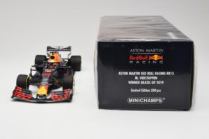 Aston Martin Red Bull Racing RB15 #33 M. Verstappen Winner Brazil GP 2019 Minichamps 1:18 110191933 Diecast — photo 6 of 6