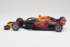 Aston Martin Red Bull Racing RB14 Tag Heuer #33 M. Verstappen Mexican GP 2018 Minichamps 1:18 110181933 Diecast — photo 3 of 6