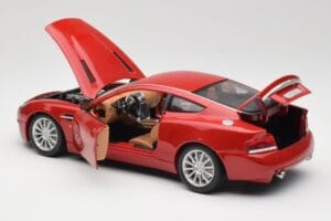Aston Martin V12 Vanquish Red Bburago 1:18 34063 Diecast — photo 5 of 8