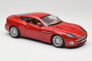 Aston Martin V12 Vanquish Red Bburago 1:18 34063 Diecast — photo 6 of 8