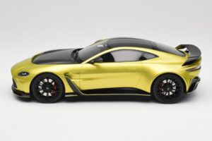 Aston Martin V12 Vantage Final Edition Cosmopolitan Yellow TopSpeed 1:18 TS0453 Diecast — photo 3 of 6