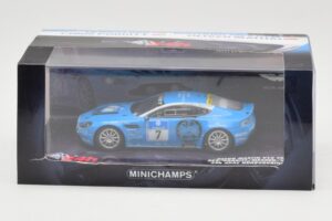 Aston Martin V12 Vantage #7 U. Bez / Porritt / R. Meaden / Mathai 24 Hours Nurburgring 2009 Minichamps 1:43 437091307 Diecast — photo 4 of 4