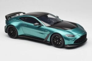 Aston Martin V12 Vantage Racing Green GT Spirit 1:18 GT922 Resin — photo 4 of 6