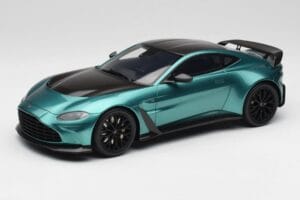 Aston Martin V12 Vantage Racing Green GT Spirit 1:18 GT922 Resin
