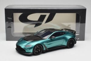 Aston Martin V12 Vantage Racing Green GT Spirit 1:18 GT922 Resin — photo 6 of 6