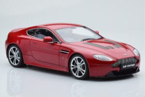 Aston Martin V12 Vantage Red AUTOart 1:18 70208 Diecast — photo 6 of 8