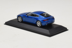 Aston Martin V8 Vantage Blue Metallic Minichamps 1:43 400137422 Diecast — photo 3 of 4