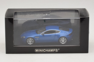 Aston Martin V8 Vantage Blue Metallic Minichamps 1:43 400137422 Diecast — photo 4 of 4