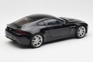 Aston Martin V8 Vantage Onyx Black AUTOart 1:18 70202 Diecast — photo 3 of 8