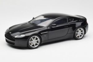Aston Martin V8 Vantage Onyx Black AUTOart 1:18 70202 Diecast