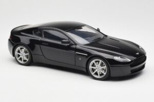 Aston Martin V8 Vantage Onyx Black AUTOart 1:18 70202 Diecast — photo 6 of 8