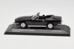 Aston Martin V8 Volante Black Minichamps 1:43 400137730 Diecast