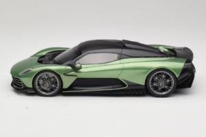 Aston Martin Valhalla Iridescent Emerald Green GT Spirit 1:18 GT558 Resin — photo 3 of 6
