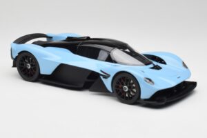 Aston Martin Valkyrie Racing Blue GT Spirit 1:18 GT915 Resin — photo 4 of 6