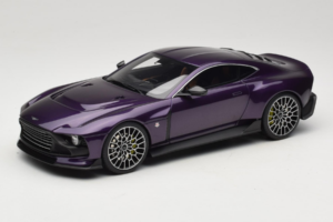 Aston Martin Valour Dark Blue GT Spirit 1:18 GT944 Resin