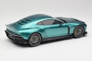 Aston Martin Valour Racing Green GT Spirit 1:18 GT480 Resin — photo 2 of 6