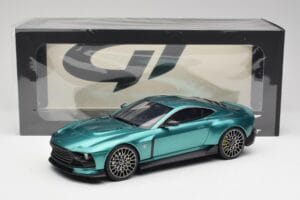 Aston Martin Valour Racing Green GT Spirit 1:18 GT480 Resin — photo 6 of 6