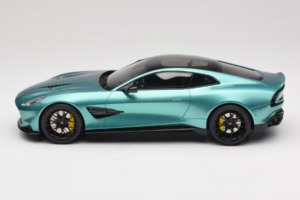 Aston Martin Vanquish Green Metallic GT Spirit 1:18 GT551 Resin — photo 3 of 6
